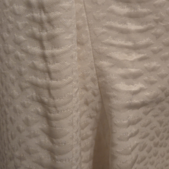 Armani COLLEZIONI  Size 6 Creme Jacket. Elegant, gorgeous. Perfect Condition - Picture 6 of 11